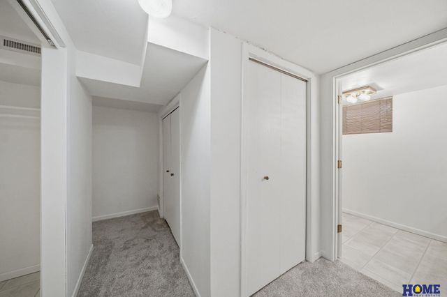 2621 S 40th Street, Lincoln, NE 68506