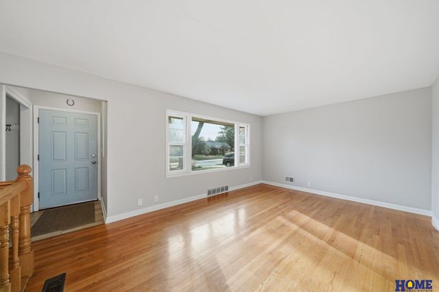 2621 S 40th Street, Lincoln, NE 68506