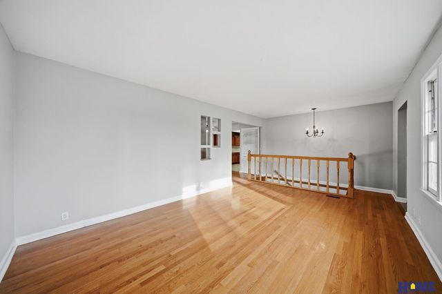 2621 S 40th Street, Lincoln, NE 68506