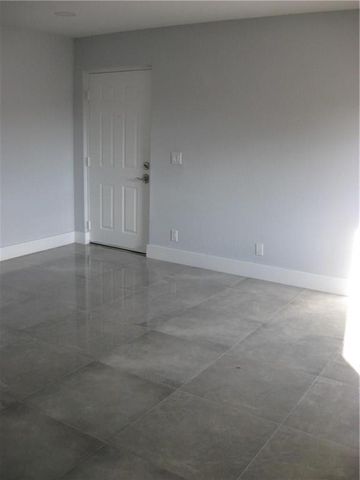 3027 NW 118TH Drive 220D, Coral Springs, FL 33065