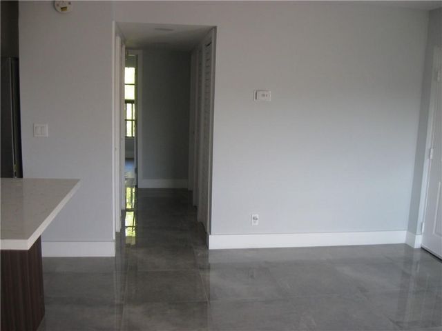 3027 NW 118TH Drive 220D, Coral Springs, FL 33065