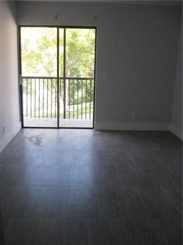 3027 NW 118TH Drive 220D, Coral Springs, FL 33065
