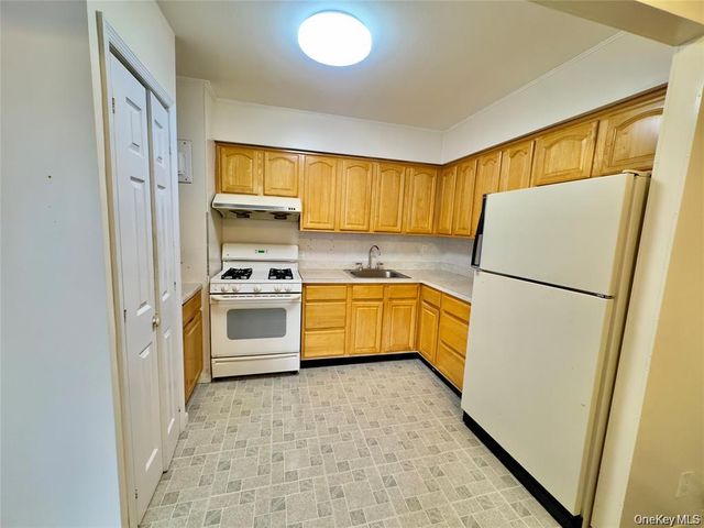 5607 JUNCTION Boulevard, Elmhurst, NY 11373