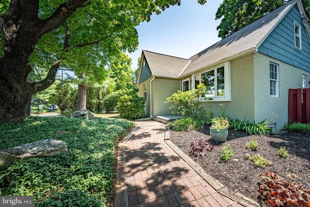 3070 MIDDLE CREEK RD, Gilbertsville, PA 19525