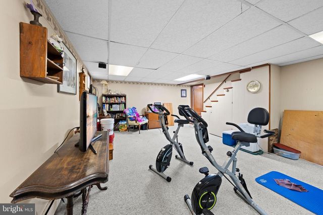 3070 MIDDLE CREEK RD, Gilbertsville, PA 19525