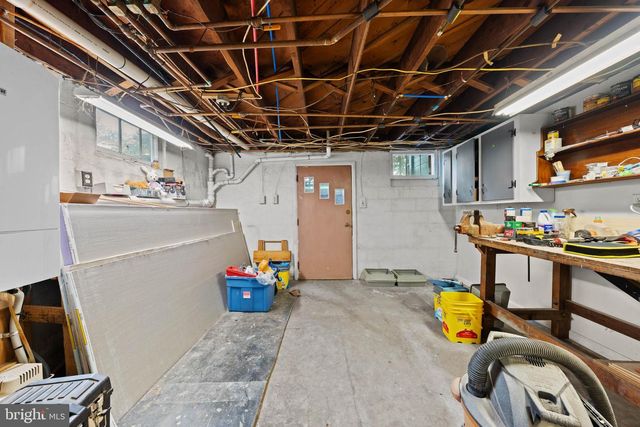 3070 MIDDLE CREEK RD, Gilbertsville, PA 19525