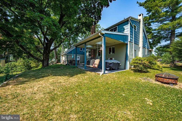 3070 MIDDLE CREEK RD, Gilbertsville, PA 19525