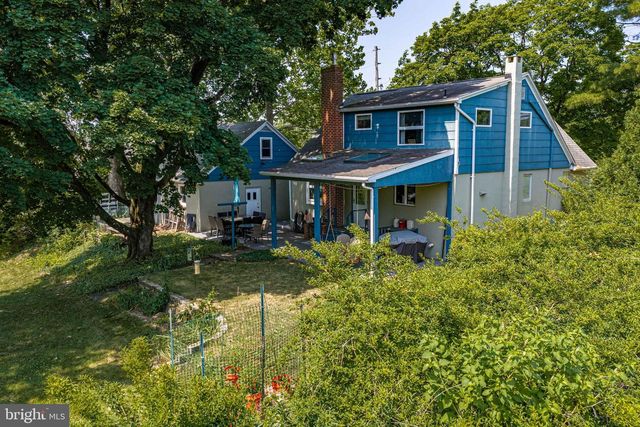 3070 MIDDLE CREEK RD, Gilbertsville, PA 19525