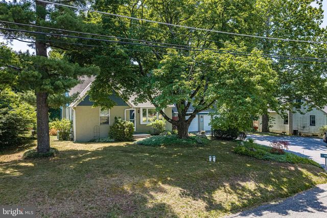3070 MIDDLE CREEK RD, Gilbertsville, PA 19525