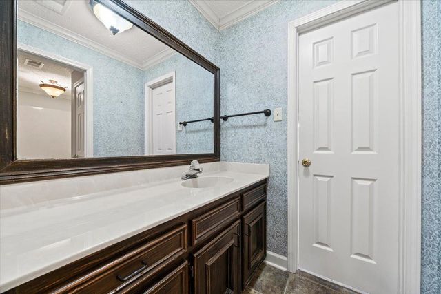 2930 BELFORT DR, Germantown, TN 38138