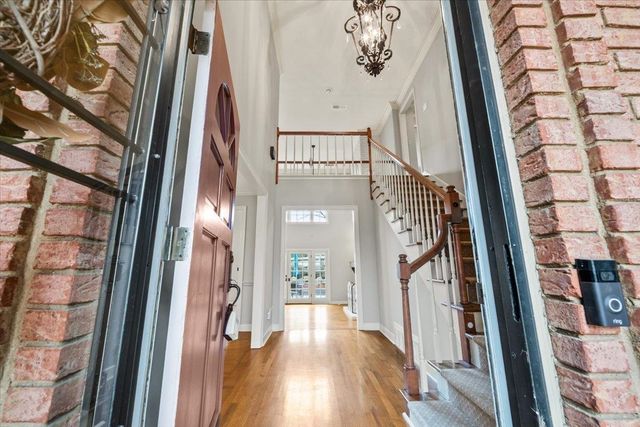 2930 BELFORT DR, Germantown, TN 38138