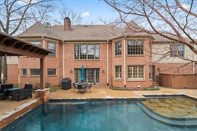 2930 BELFORT DR, Germantown, TN 38138