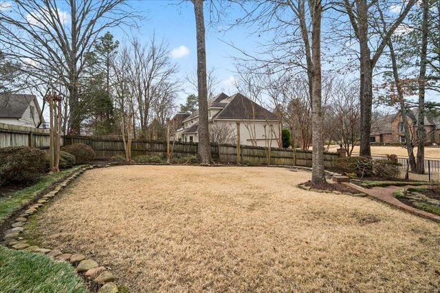 2930 BELFORT DR, Germantown, TN 38138