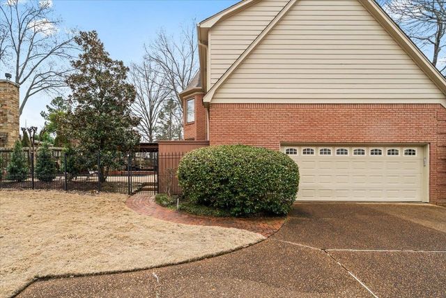 2930 BELFORT DR, Germantown, TN 38138
