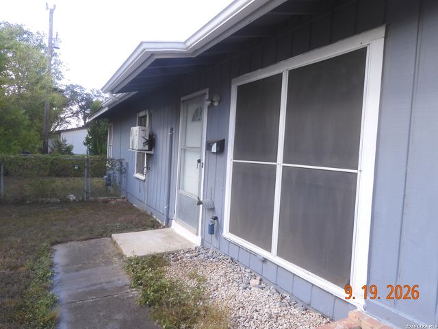 4118 Scarletoak Dr., San Antonio, TX 78220