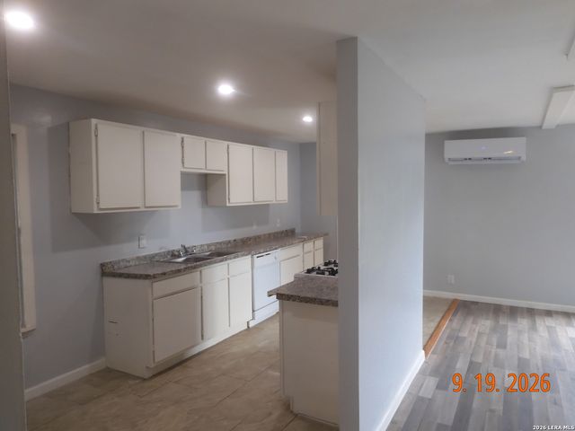 4118 Scarletoak Dr., San Antonio, TX 78220