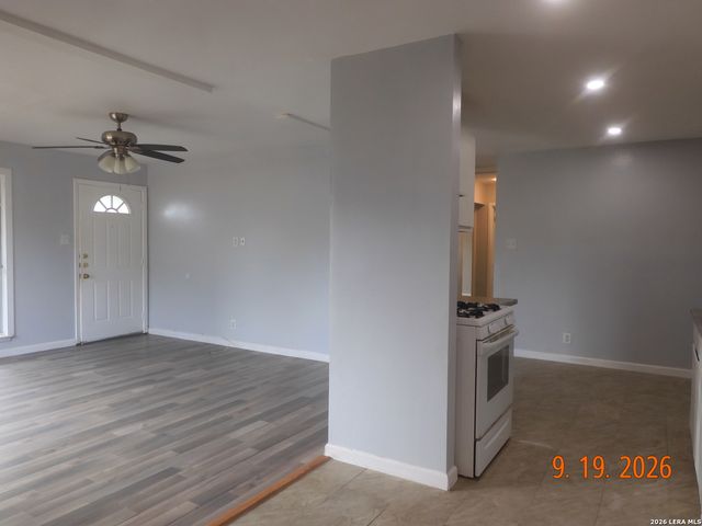 4118 Scarletoak Dr., San Antonio, TX 78220