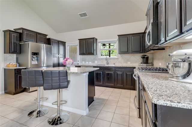 1425 Hamiltons WAY, Leander, TX 78641