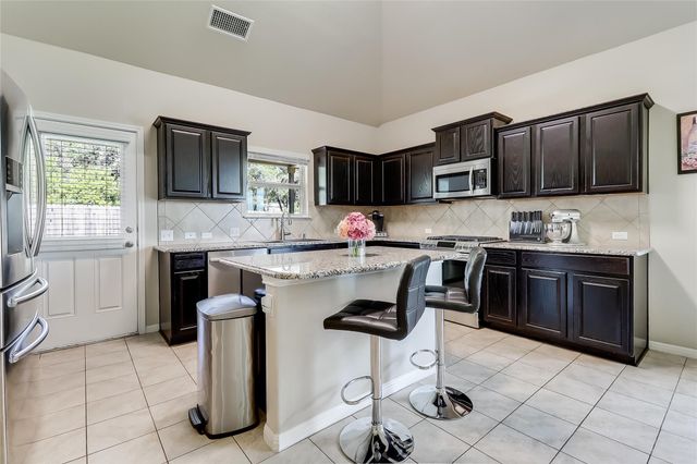 1425 Hamiltons WAY, Leander, TX 78641