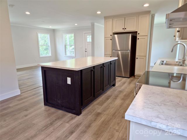 126 Fountain Way, Swannanoa, NC 28778