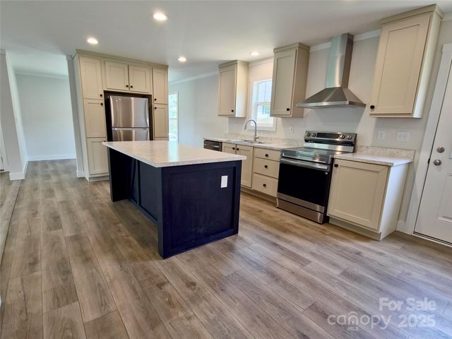 126 Fountain Way, Swannanoa, NC 28778