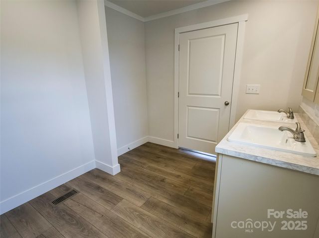 126 Fountain Way, Swannanoa, NC 28778