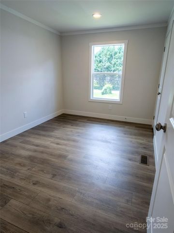 126 Fountain Way, Swannanoa, NC 28778