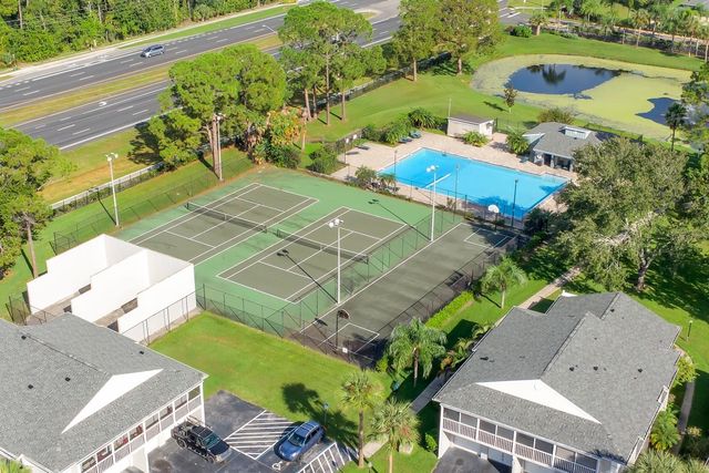 5617 BLUE SHADOWS COURT 66-4, Orlando, FL 32811