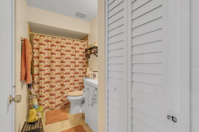 5617 BLUE SHADOWS COURT 66-4, Orlando, FL 32811