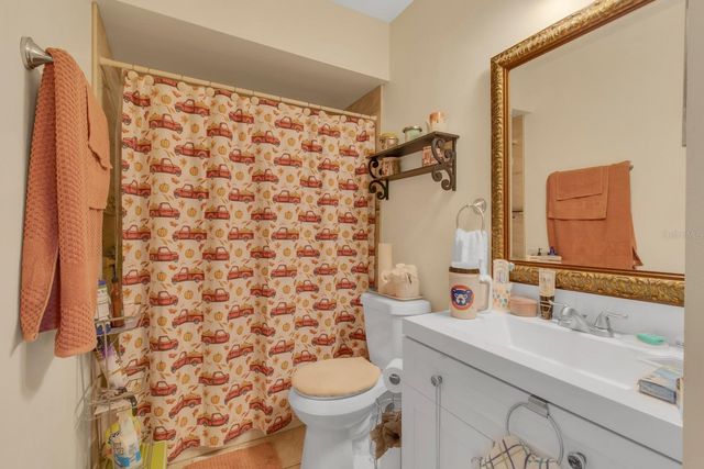 5617 BLUE SHADOWS COURT 66-4, Orlando, FL 32811