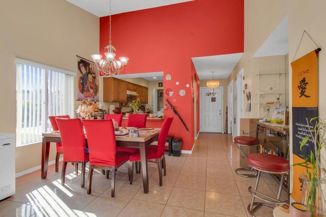 5617 BLUE SHADOWS COURT 66-4, Orlando, FL 32811