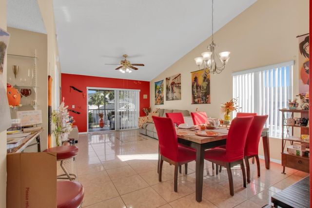 5617 BLUE SHADOWS COURT 66-4, Orlando, FL 32811