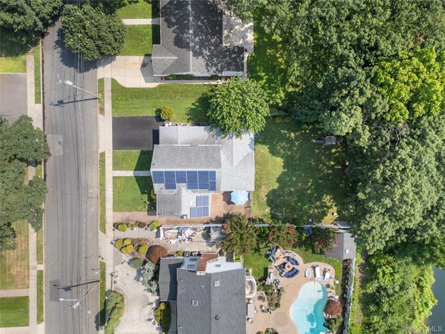 1850 Lenox Avenue, East Meadow, NY 11554
