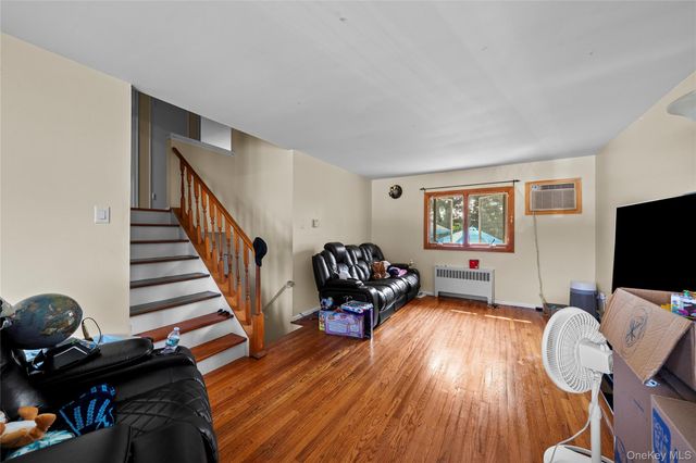 1850 Lenox Avenue, East Meadow, NY 11554