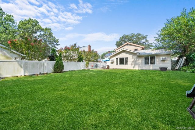 1850 Lenox Avenue, East Meadow, NY 11554