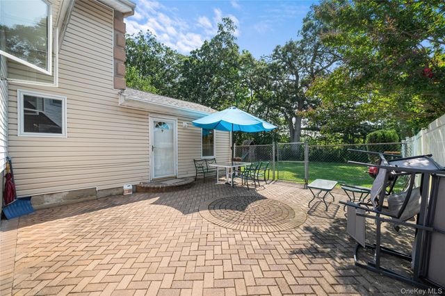 1850 Lenox Avenue, East Meadow, NY 11554