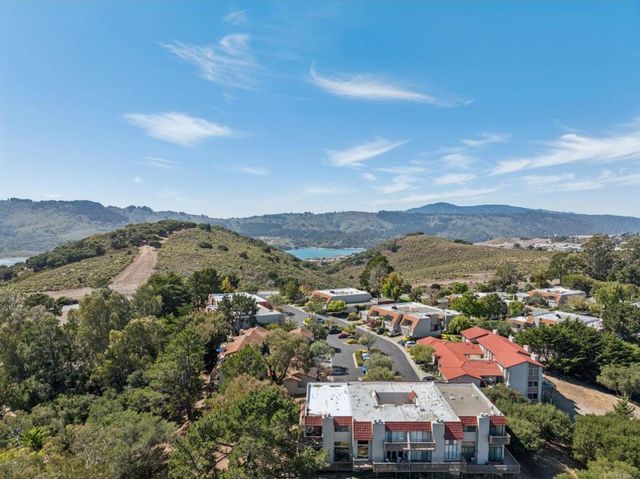 48 Rinconada Circle, Belmont, CA 94002