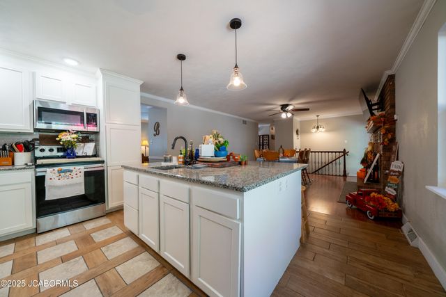 2910 SUE DRIVE, Jefferson City, MO 65109