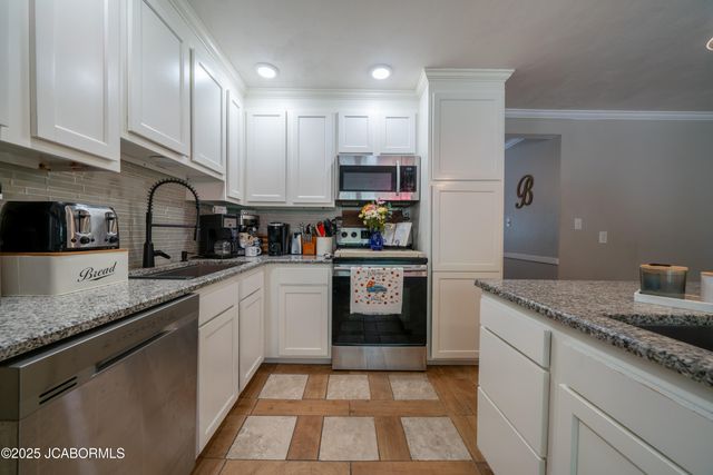 2910 SUE DRIVE, Jefferson City, MO 65109