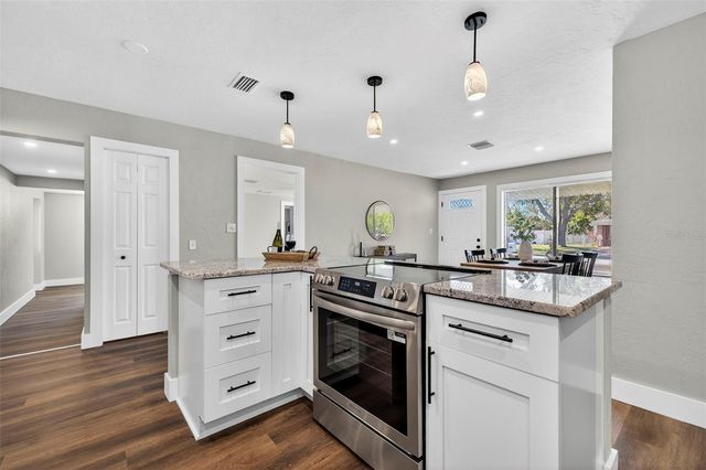 6525 15TH STREET N, St Petersburg, FL 33702