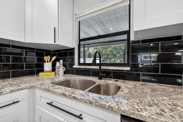 6525 15TH STREET N, St Petersburg, FL 33702