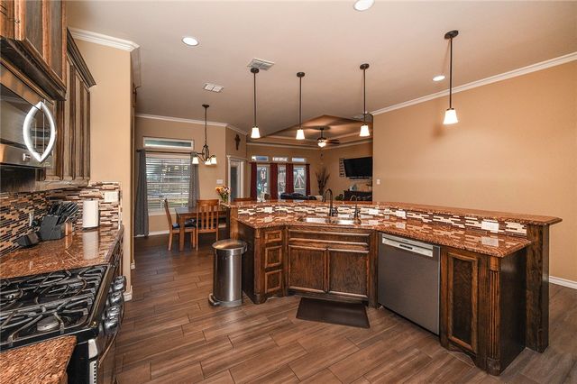 6910 King Jalil Ct, Corpus Christi, TX 78414