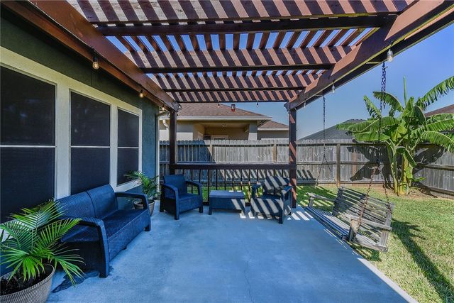 6910 King Jalil Ct, Corpus Christi, TX 78414