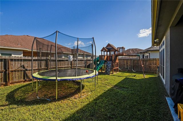 6910 King Jalil Ct, Corpus Christi, TX 78414