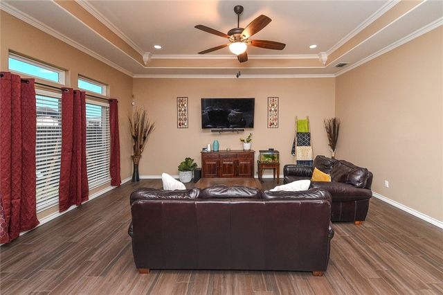 6910 King Jalil Ct, Corpus Christi, TX 78414