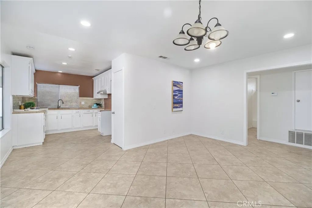6897 Crest Avenue, Riverside, CA 92503