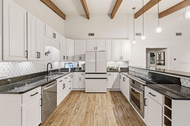 5700 OAKVIEW LANE, Punta Gorda, FL 33950