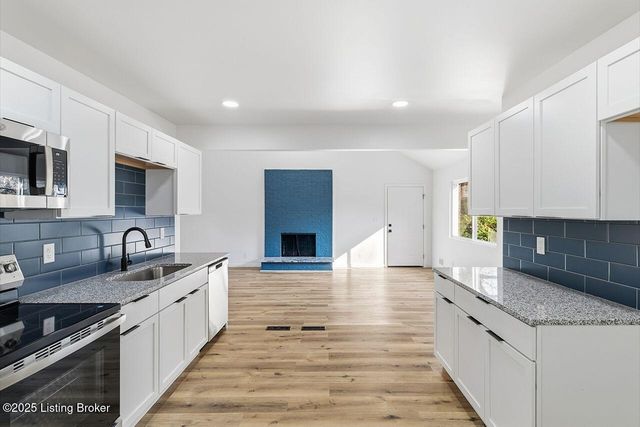 3517 Leith Ln, Louisville, KY 40218