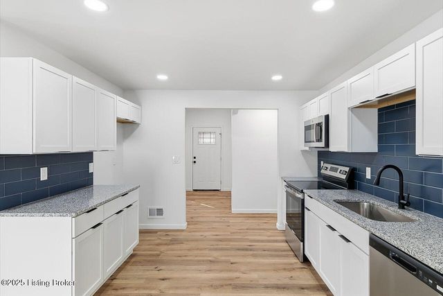 3517 Leith Ln, Louisville, KY 40218