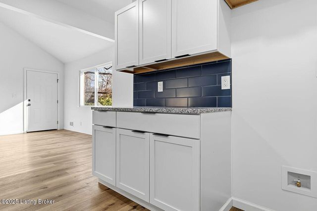 3517 Leith Ln, Louisville, KY 40218